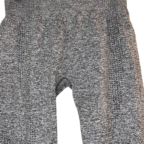 Heathered Gray Dot Pattern Leggings Size XL - Picture 3 of 7